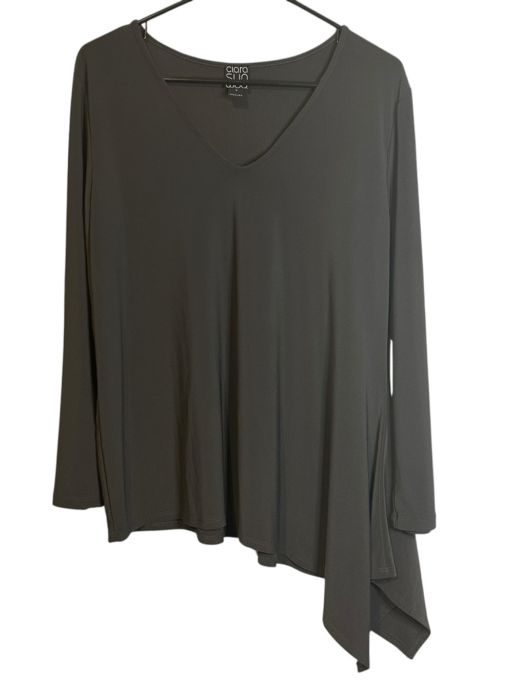 Ciara Sun Woo Asymmetrical Hem V Neck Tunic Top Lagenlook Sleek Stretch USA L